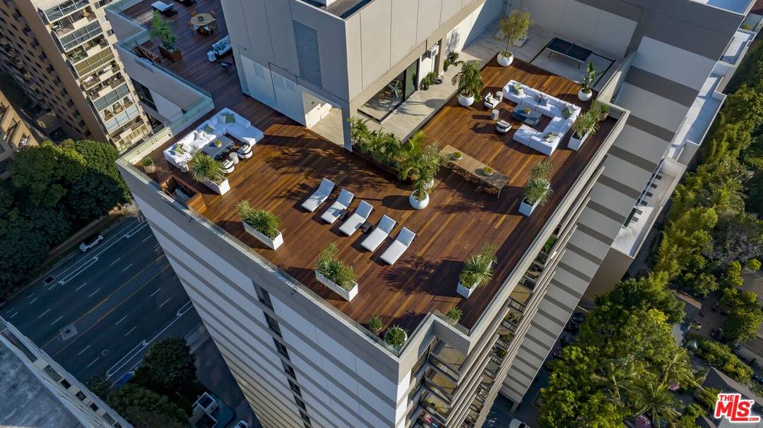 10445   Wilshire Blvd 5BR Westwood La