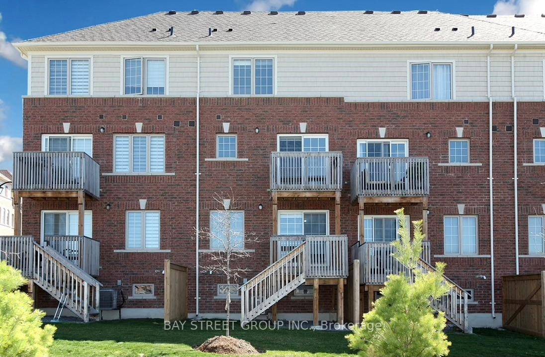 Bright and beautiful modern townhome with 3 1 bedrooms, 3 washrooms, and an attached garage Move In Ready !