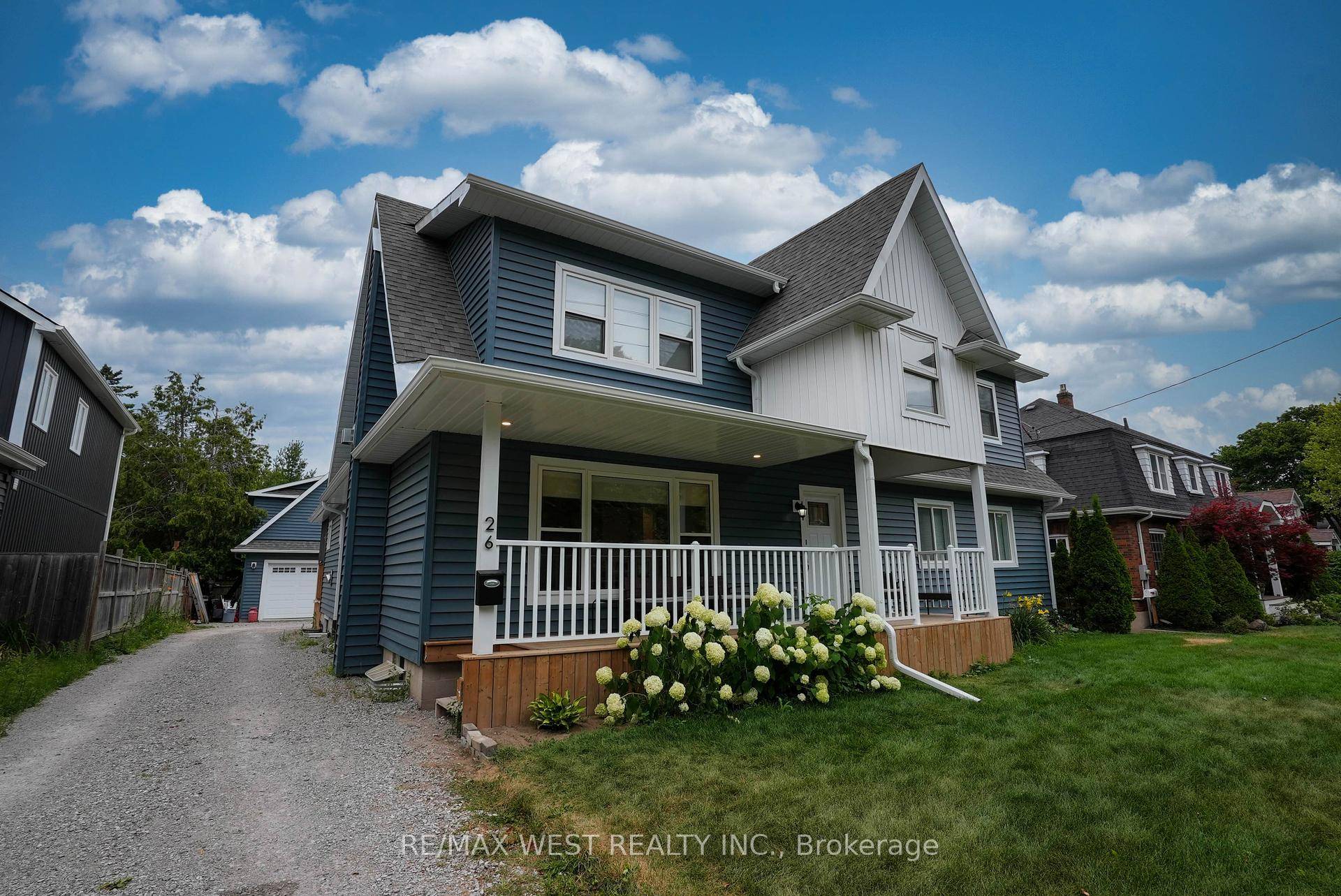 Amazing Custom Built Property Perfect For Multi Generational Use.