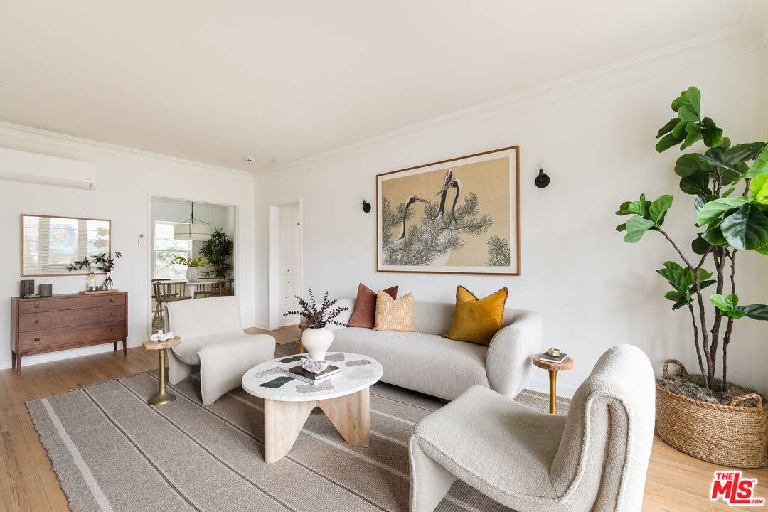 517  Rose Ave 1BR Marina Del Rey La