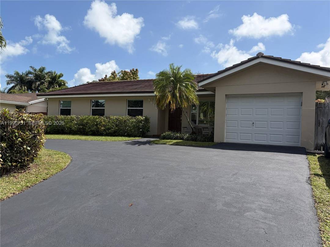Rare opportunity to purchase a move in ready home in Palmetto Bay under 1M.