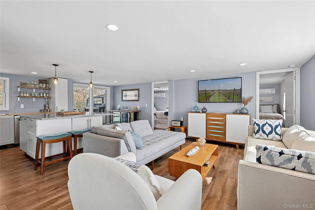 Welcome to 100 Deforest Rd Unit 433, an oceanfront gem in the heart of Montauk, New York !