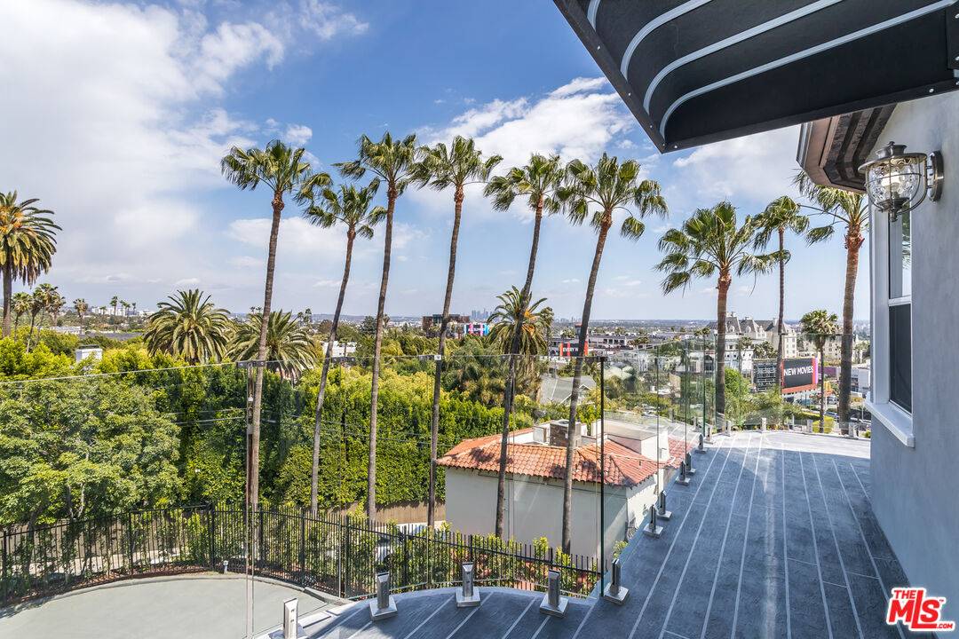 1541 Selma Dr 3BR Hollywood Hills East La