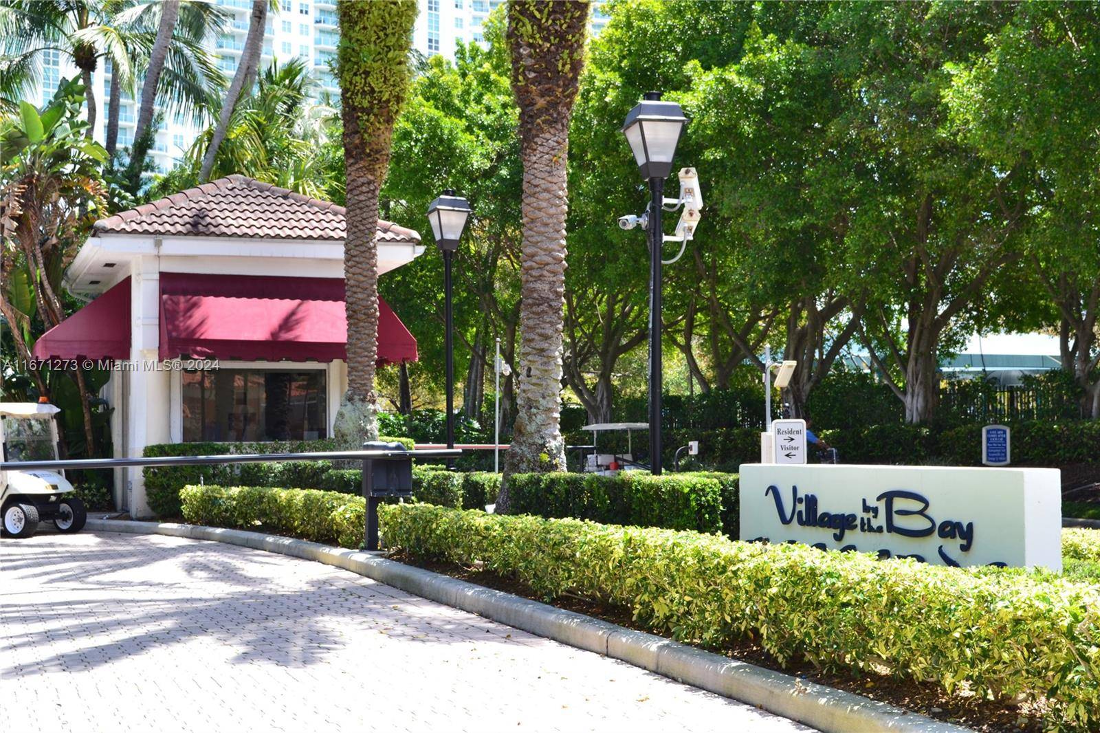 AMAZING WATERFRONT COMMUNITY RESORT LIFESTYLE IN EXCLUSIVE AVENTURA CONDO !