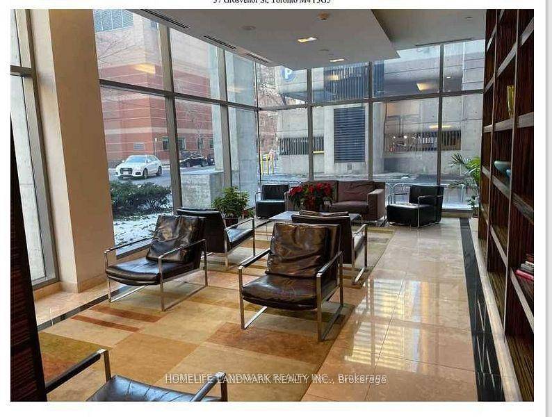 Private Corner 1 1 Den Unit In The Murano ; Spacious amp ; Bright.
