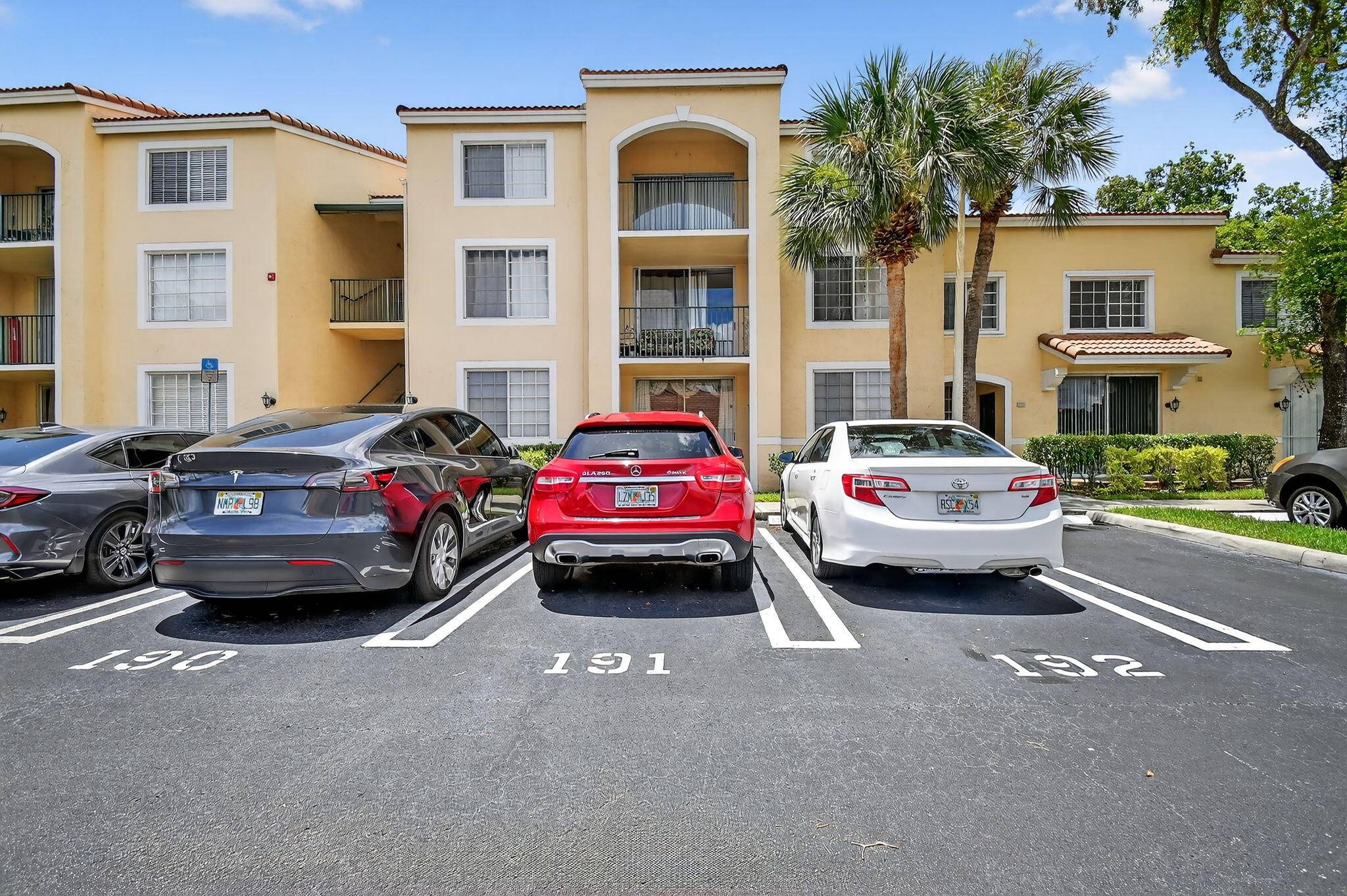 AMAZING AND RARE GROUND FLOOR 2 BEDROOM AND 2 FULL BATH CONDO WITH A ONE CAR GARAGE IN MILANO.
