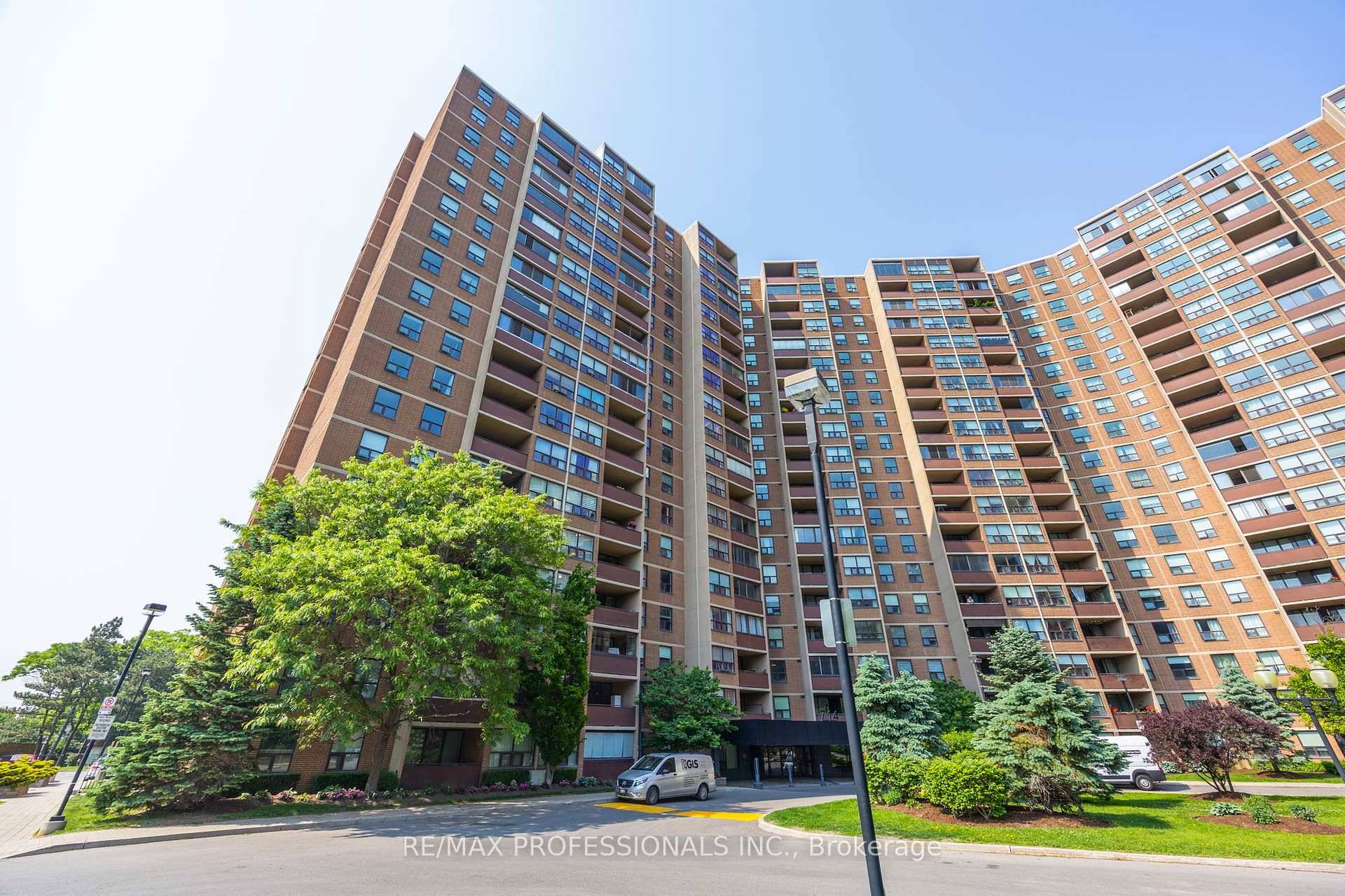 This spacious 2 bedroom plus den offers a smart and functional layout with room to live, work, and unwind.
