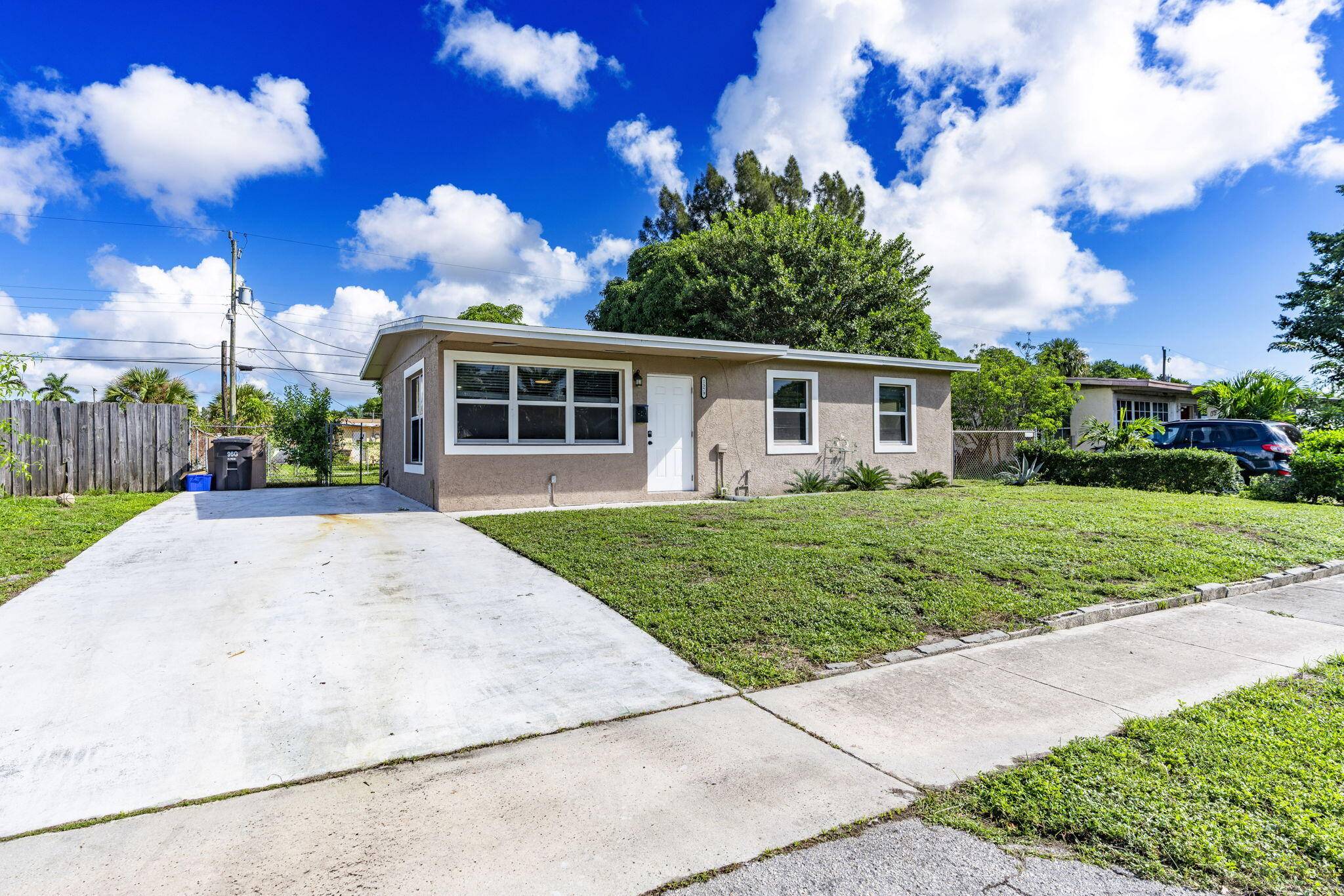 This home is 100 move in ready !