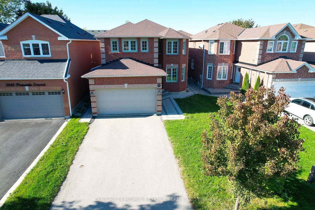 Welcome to this 4 2 Bedrooms and 5 Washrooms beautiful, sun drenched family home tucked away on a quiet crescent in the heart of Lisgar combining elegance, comfort, and modern ...
