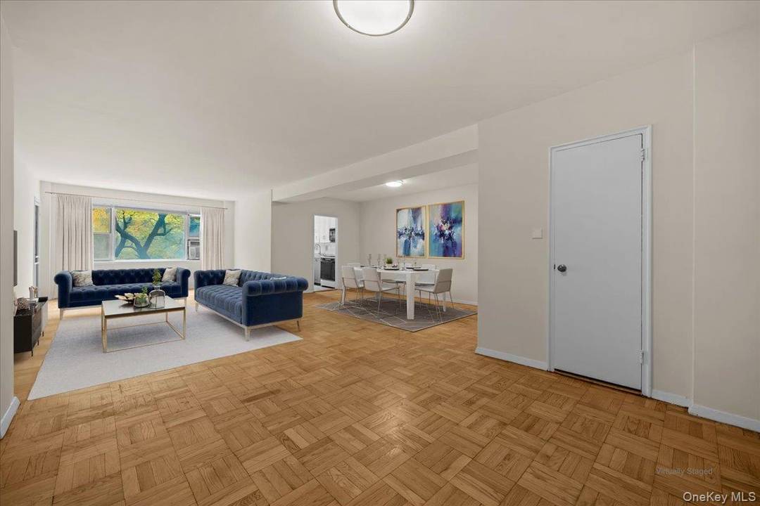 Spacious 2 Bedroom, 2 Bath Co op in the Heart of Spuyten Duyvil, Riverdale Welcome to your new home in one of Riverdale s most desirable neighborhoods !