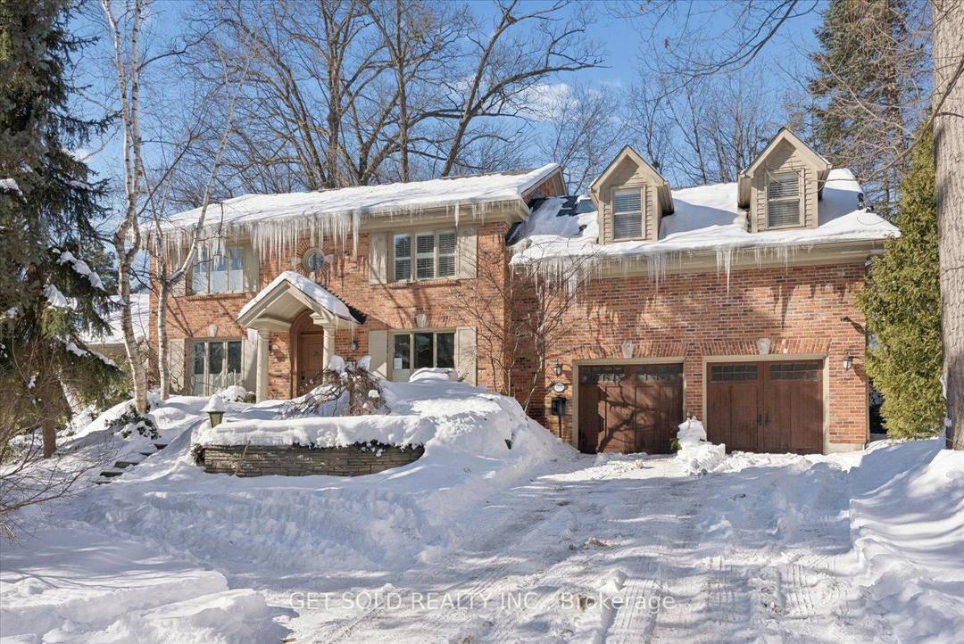 POWER OF SALE Rare Opportunity in Prestigious Clarkson, Mississauga.