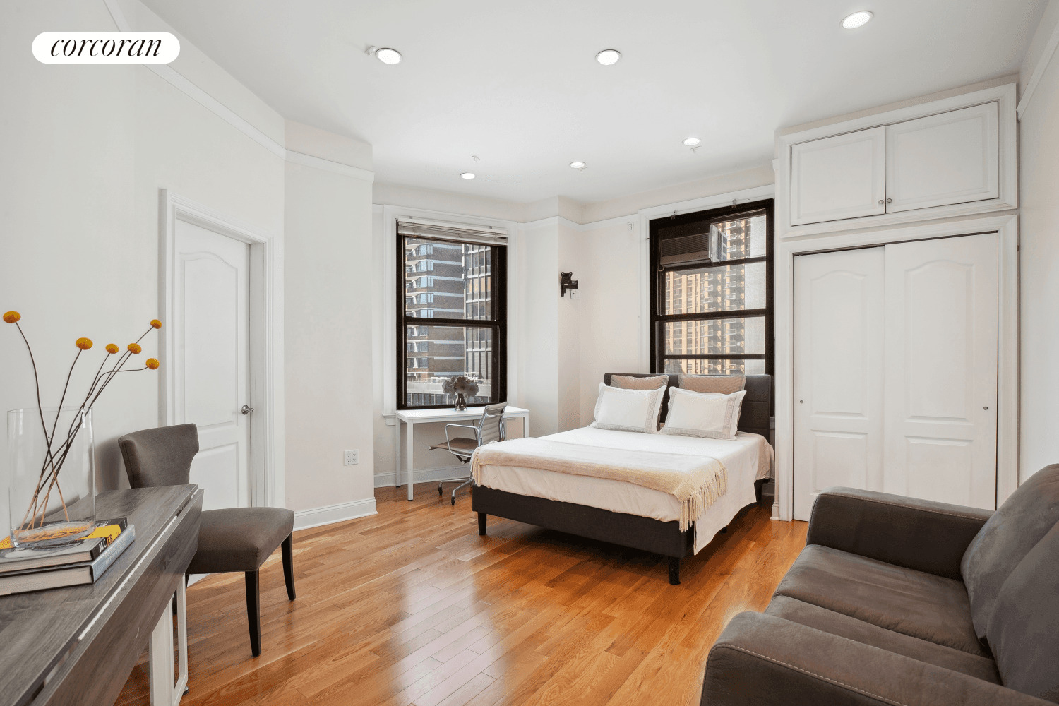 140 West 69th Street, Lincoln Spencer is a 199 unit co op locatedon the corner of Broadway and 69th street, on a landmark, tree lined block, surrounded by brownstones.
