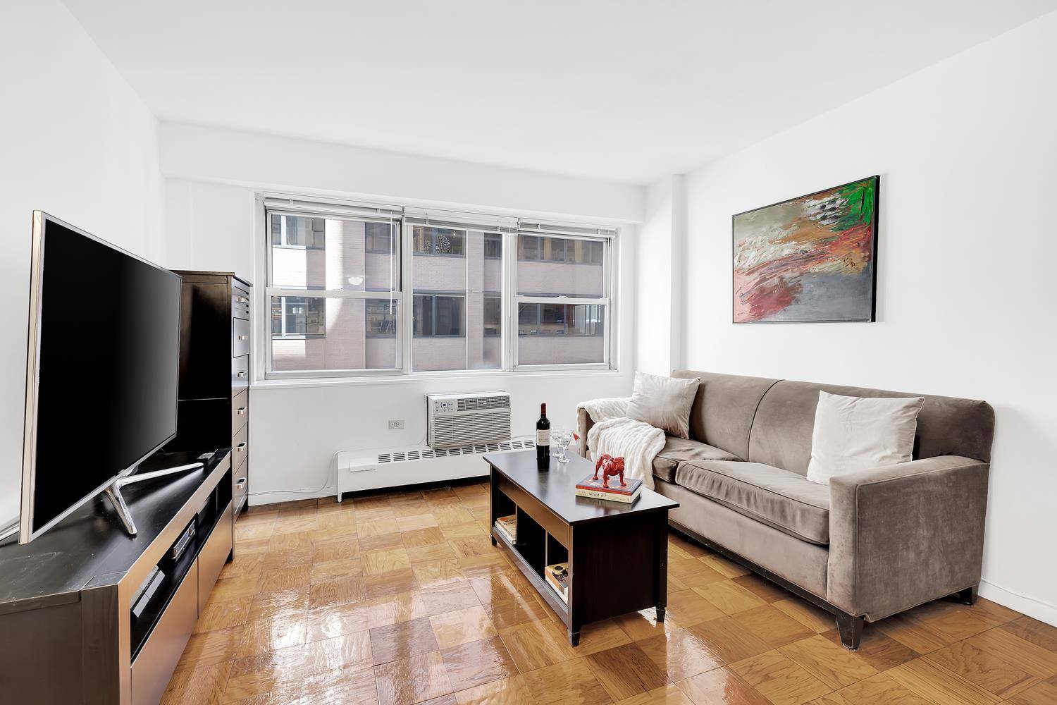 Discover the perfect home in Midtown East !