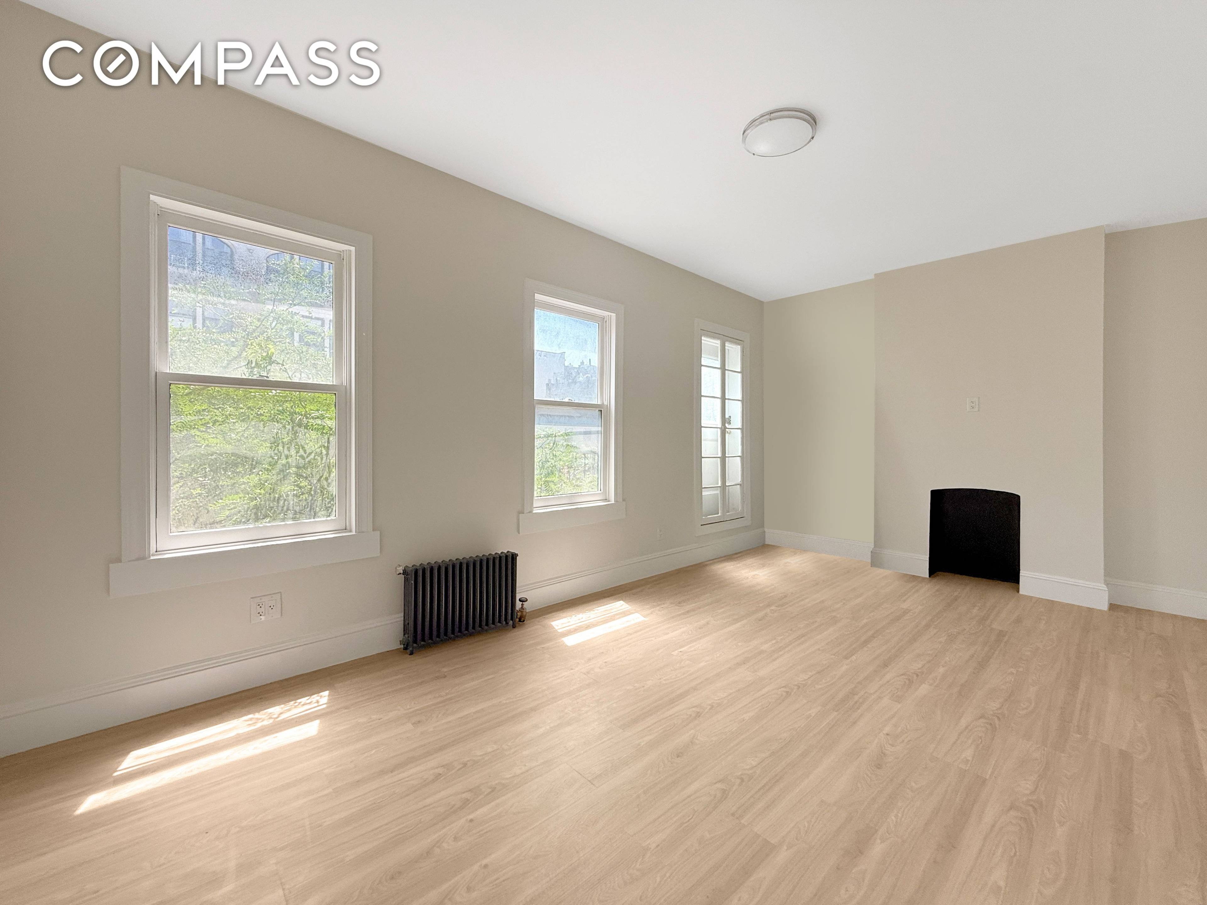 West 10th amp ; 6th Ave Prime West Village Be the first to live in this brand new gut renovated 1BR with eastern facing windows and inunit washer dryer.