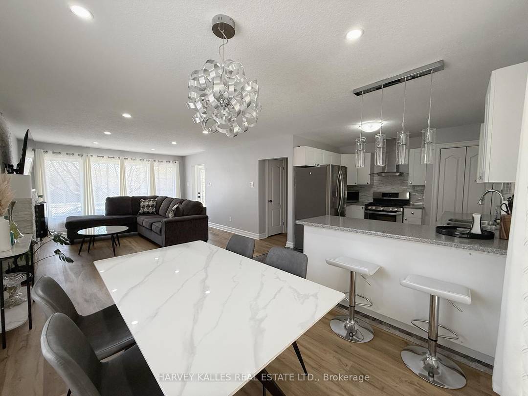 This spacious Main floor fully furnished 2 1 bedroom, 1 1 bathroom fully renovated like Stunning brand New offers a private kitchen, own entrance, private laundry facilities, making it an ...