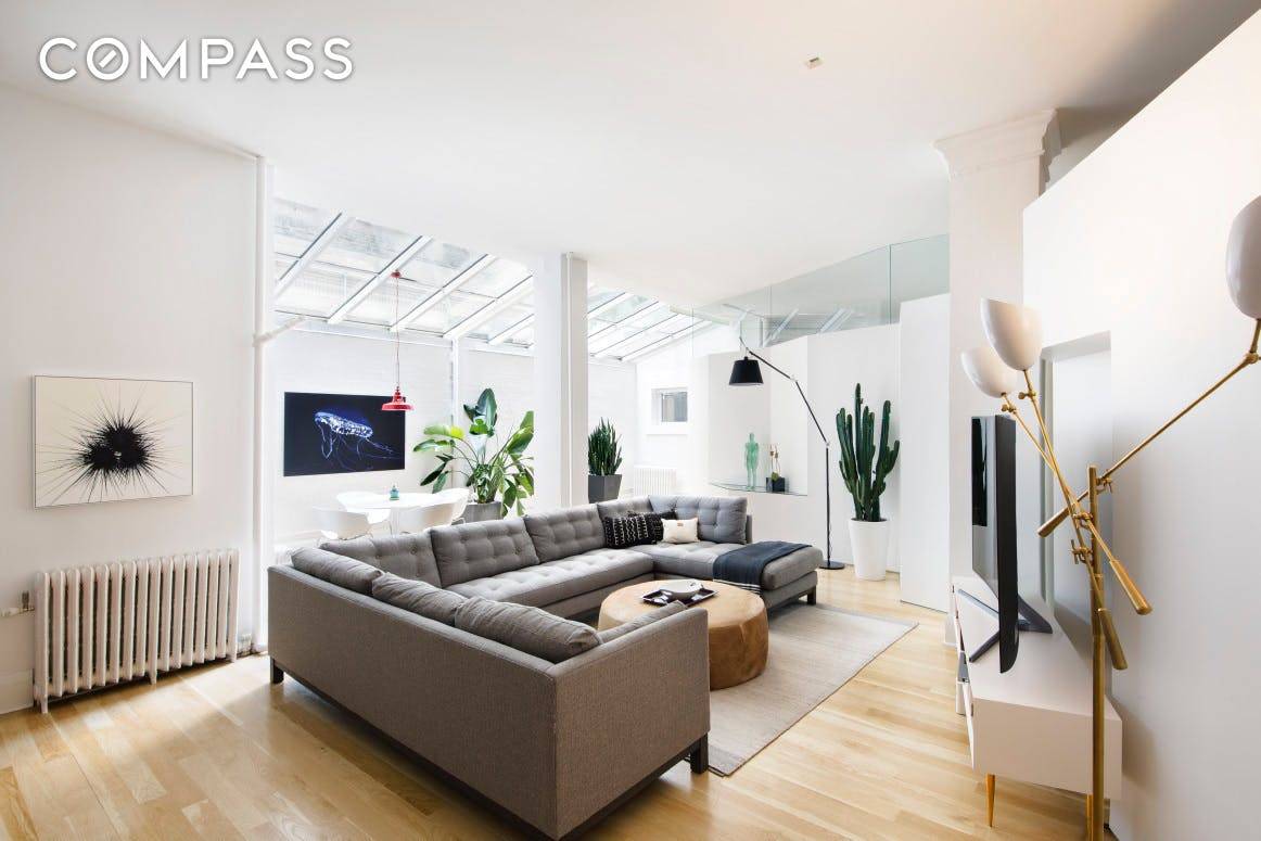 Rare opportunity to create a custom 5, 200 SF live work loft maisonette with private street entrance and lobby entrance on a prime Flatiron Chelsea block.