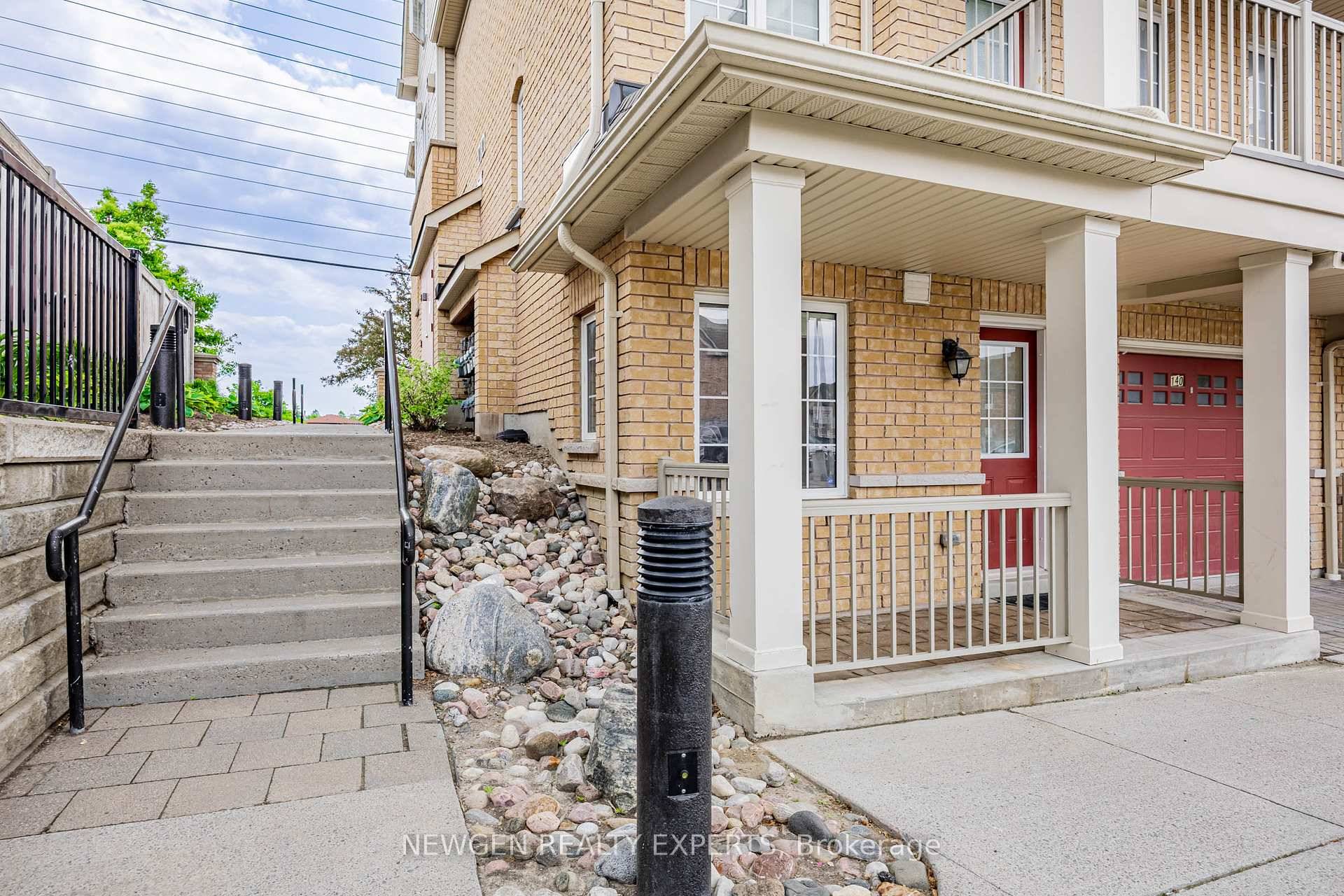 Welcome to this cozy and well maintained 2 bedroom, 1 bathroom stacked townhome located in a desirable Ajax community.