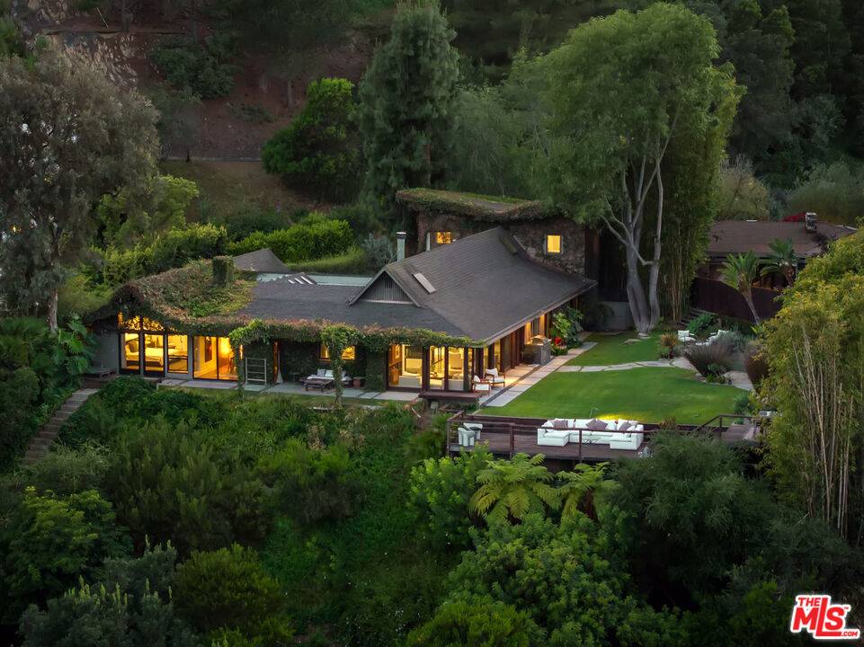 2220 Banyan Dr 5BR Brentwood La