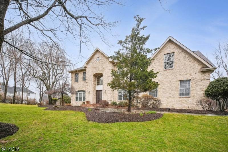 Gorgeous, Well Maintained, Move in Ready 4BR, 2.