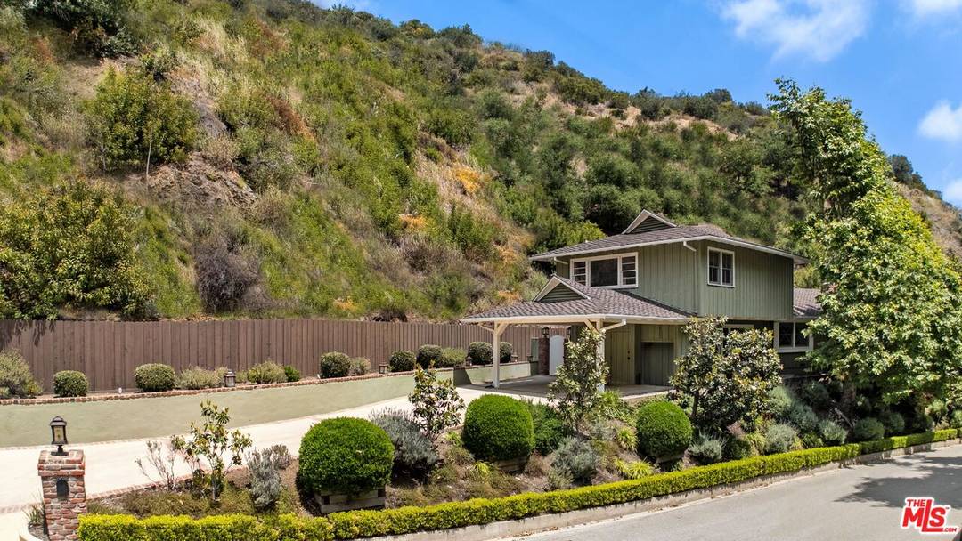 3820 Mandeville Canyon Rd 4BR Brentwood La
