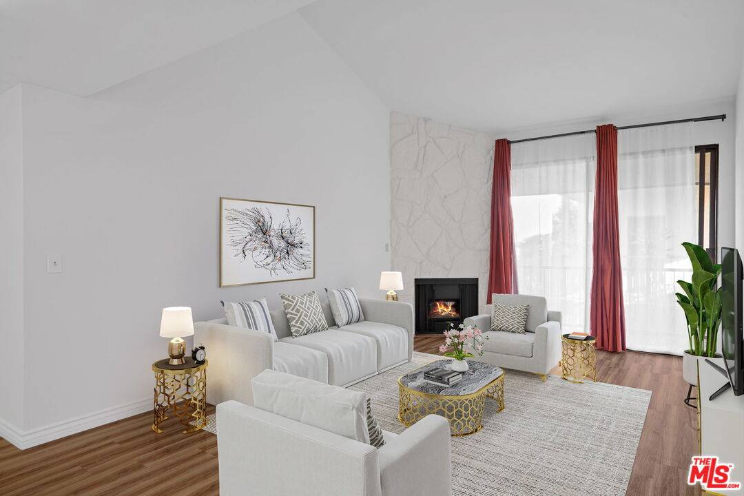 3231   Cheviot Vista Pl 3BR La