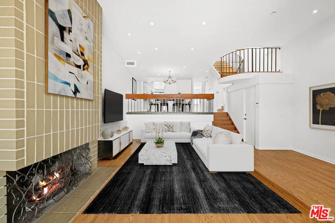 357  S El Camino Dr 3BR Beverly Hills La