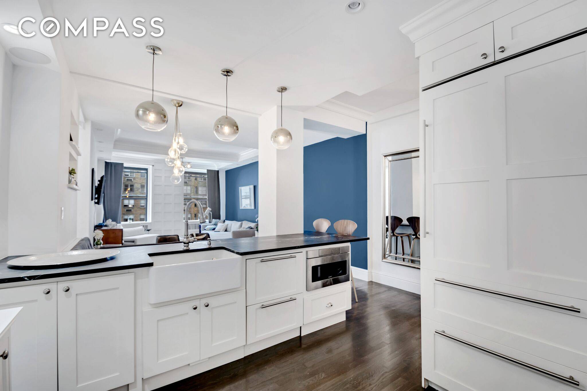 Rarely available Park Avenue Condominium !