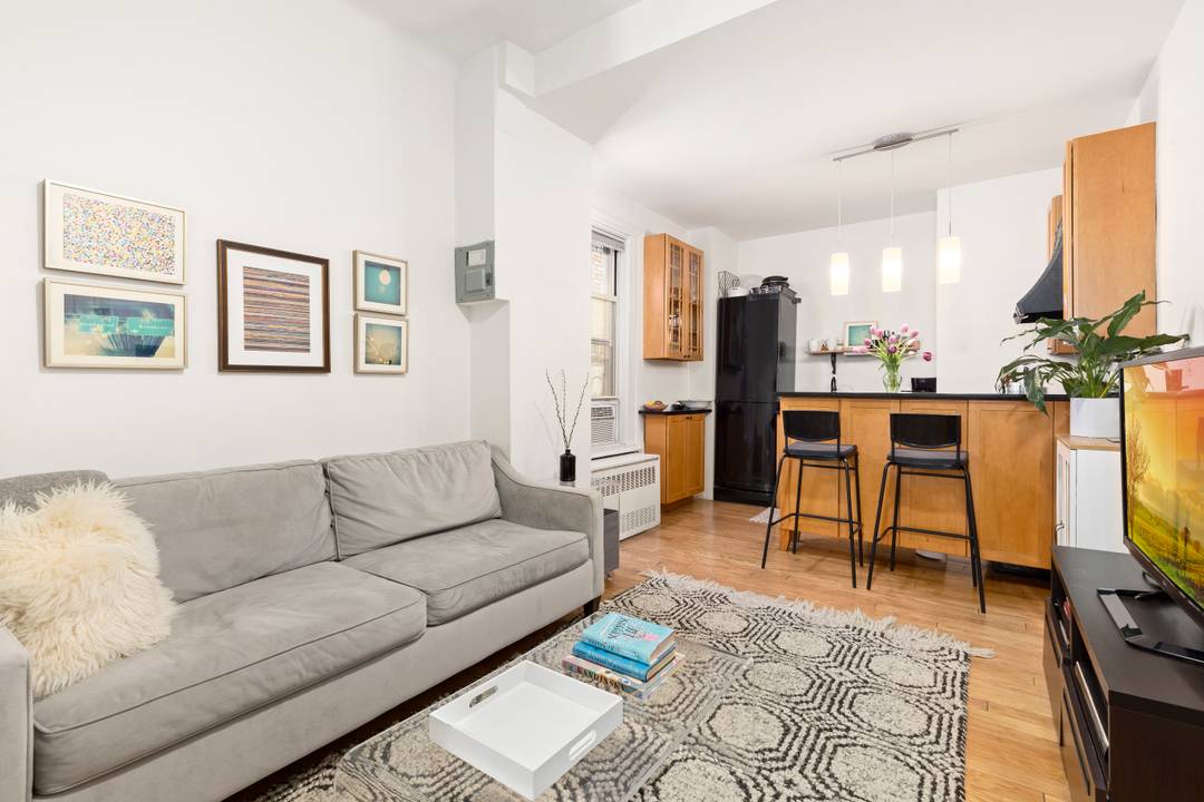 Just one block north of Madison Square Park, Apartment 10L at 66 Madison Ave is now available for purchase.