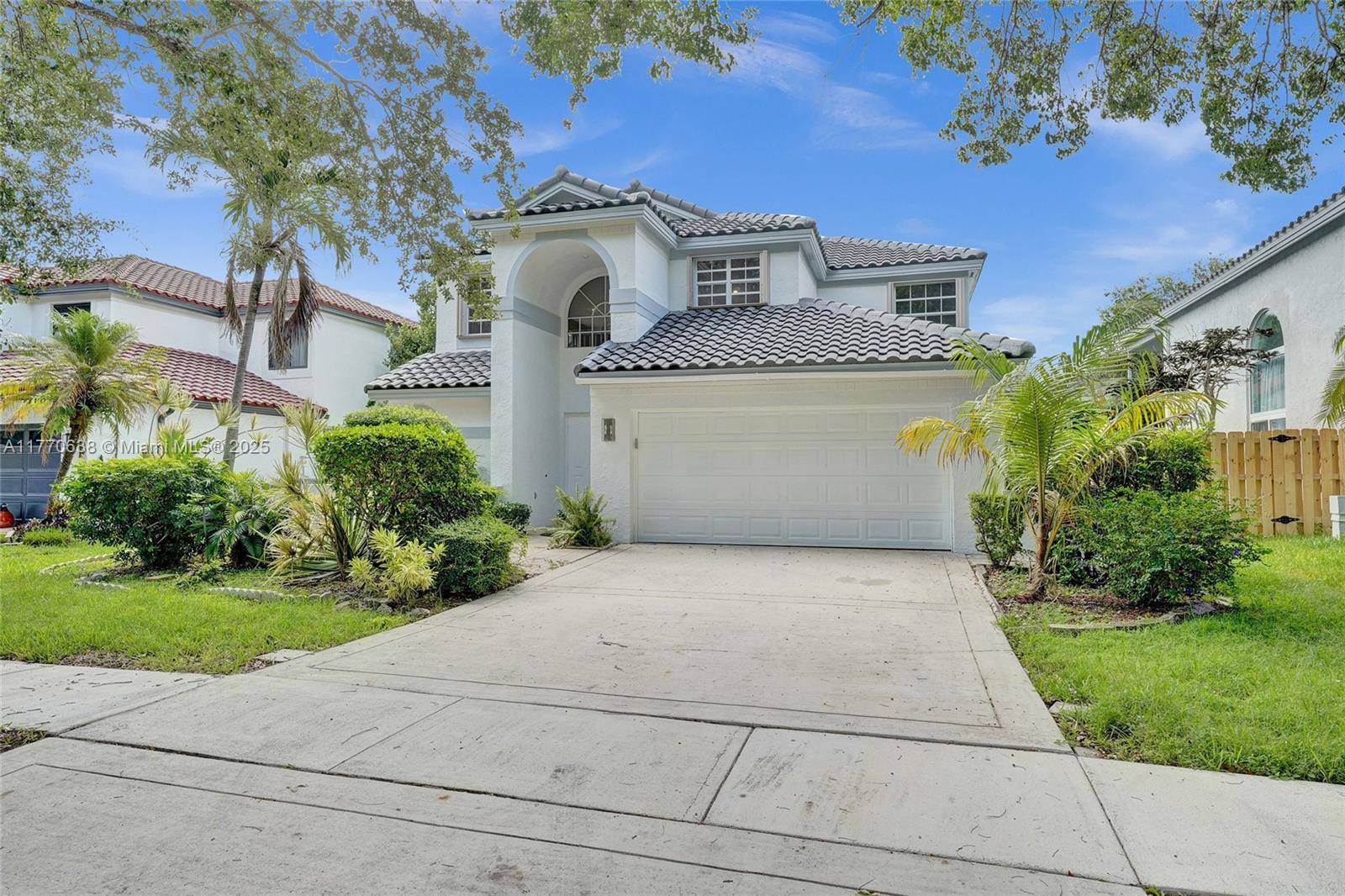 Welcome to Embassy Lakes !