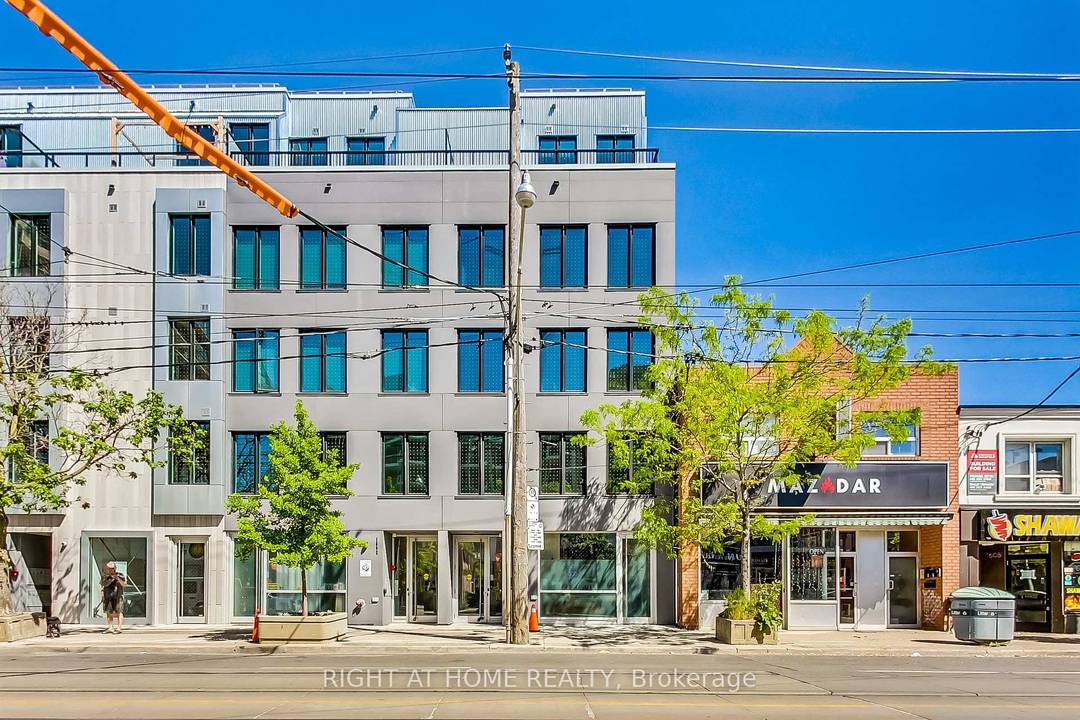 Your chance to live in this bright and spacious two bedroom loft style suite in the brand new boutique building perfectly nestled between the vibrant Leslieville amp ; tranquil Beach ...
