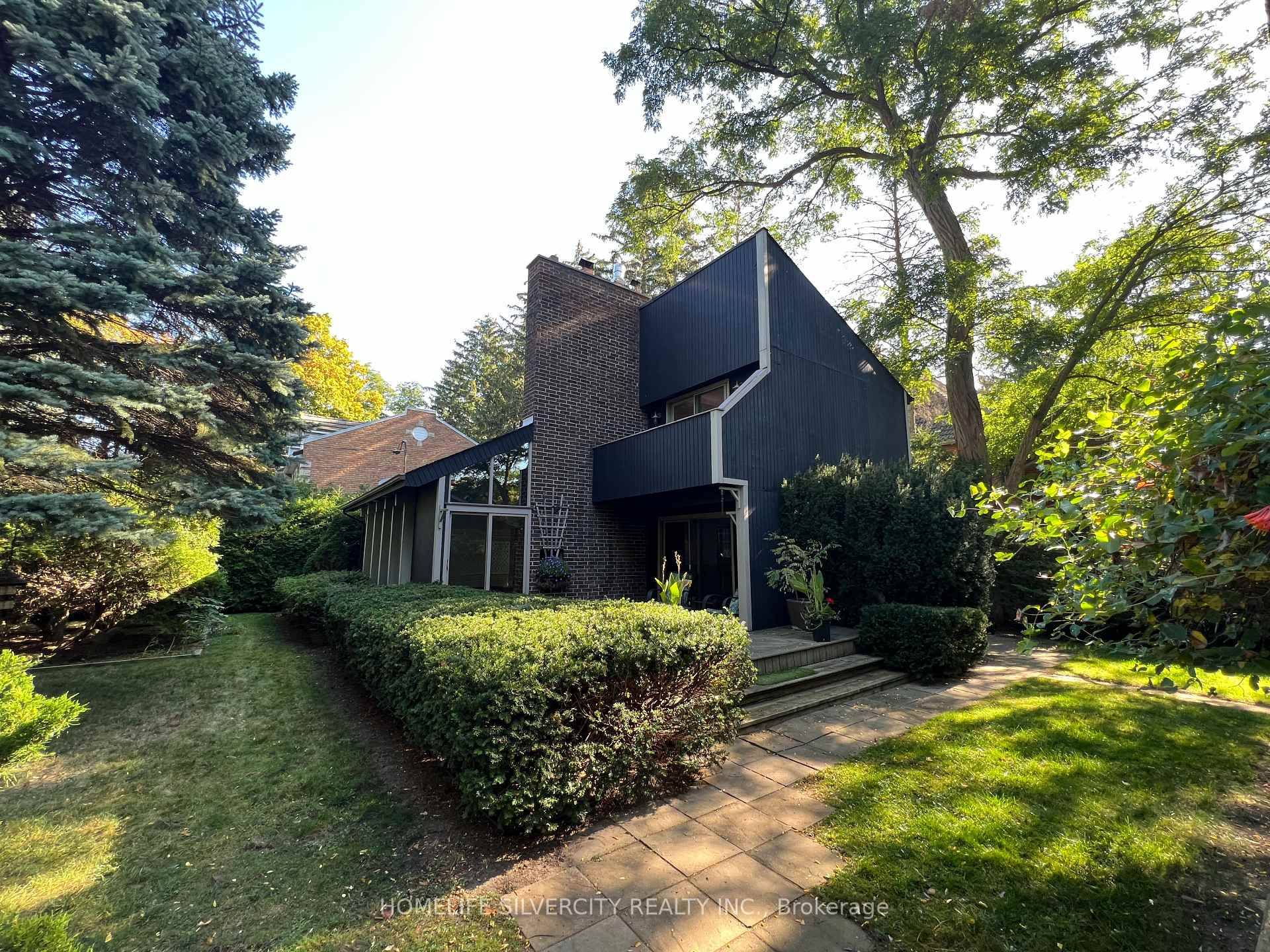 Introducing a beautiful home for Lease in Mississauga.