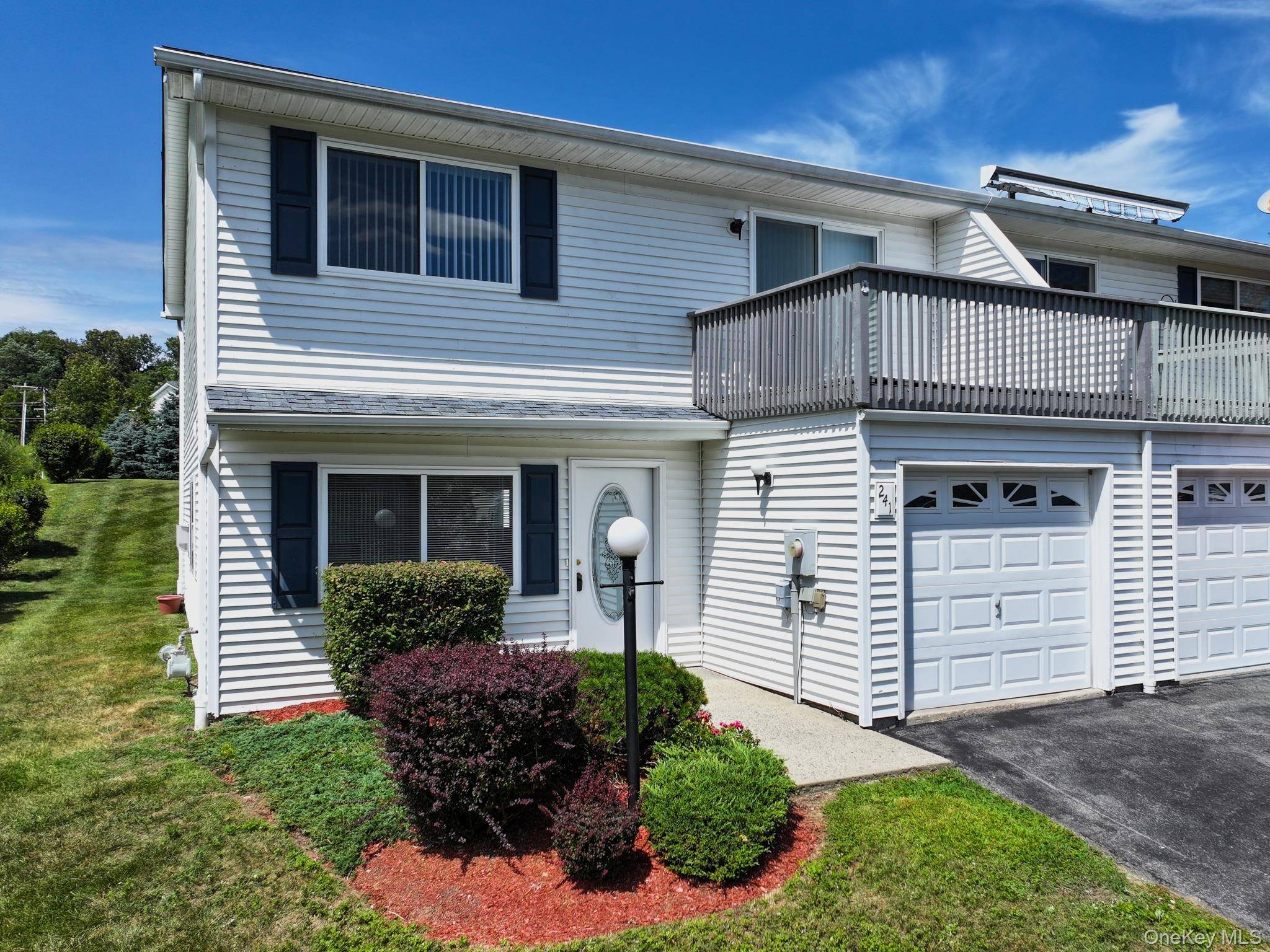 Welcome to Plum Point on Hudson and this spacious, bright and airy, corner unit, townhome that offers plenty of living space and a relaxing lifestyle.