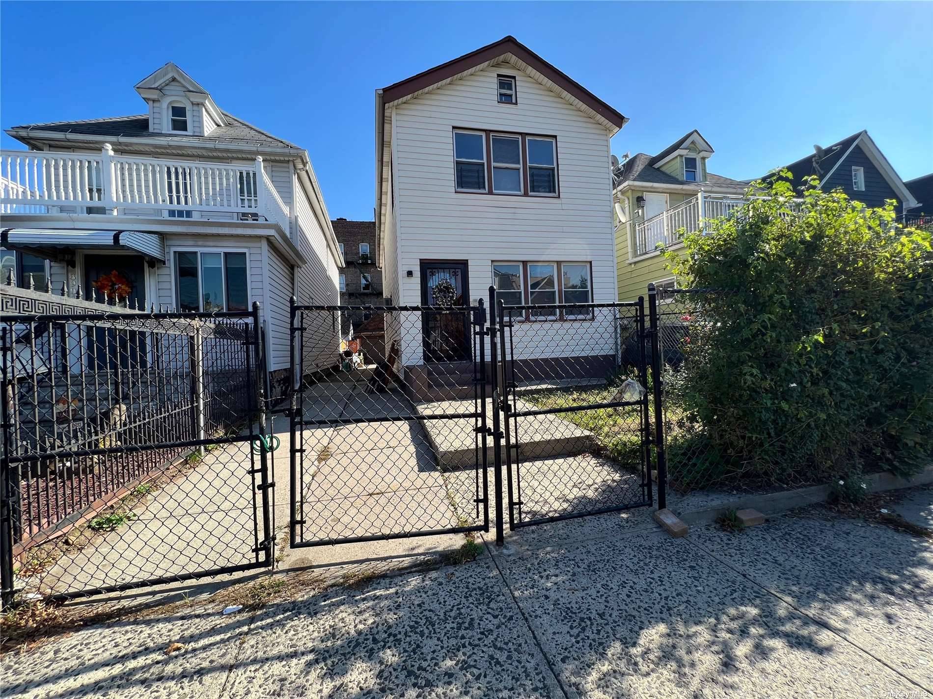 Beautiful 1 Family with a private driveway, a 1 car garage, 4 bedrooms, 2 full baths and a finished basement ; Conveniently located close to shopping, restaurants, banks and more.