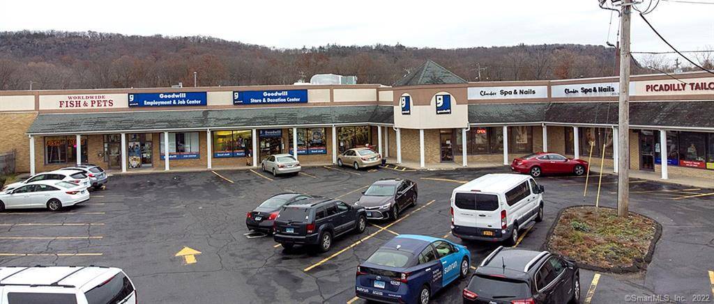 Heavy Traffic Rd Amity Road, 4 Retail shops and 11 Offices, Goodwill Store, All 15 Spaces are FULLY LEASED, 27960 sf, 1.