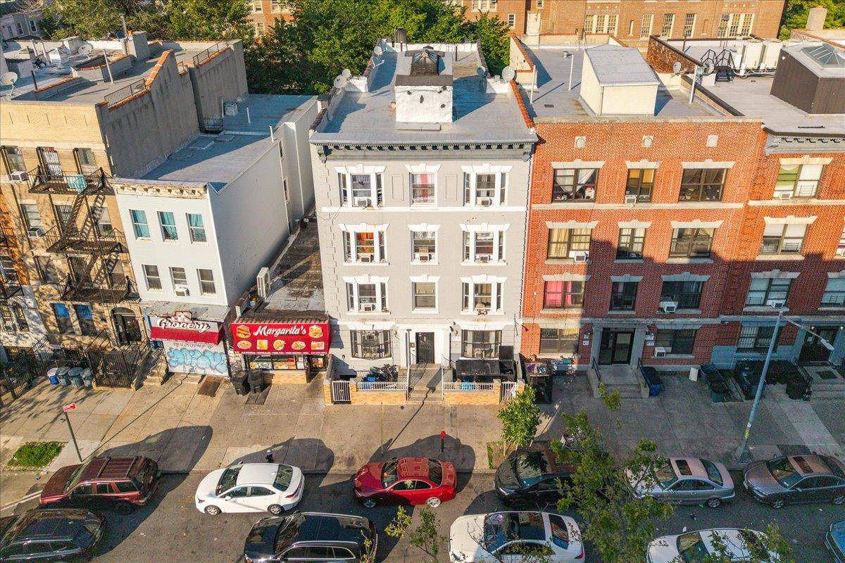 Discover 919 Avenue Saint John, an exceptional 8 unit multi family property located in the vibrant Bronx, NY.