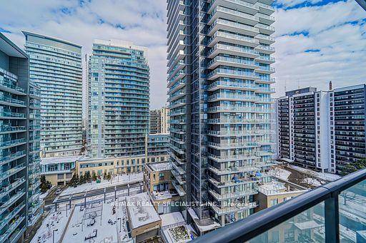 Immaculate Fifth On The Park 1 Bedrm P Den 108 Sf Balcony !
