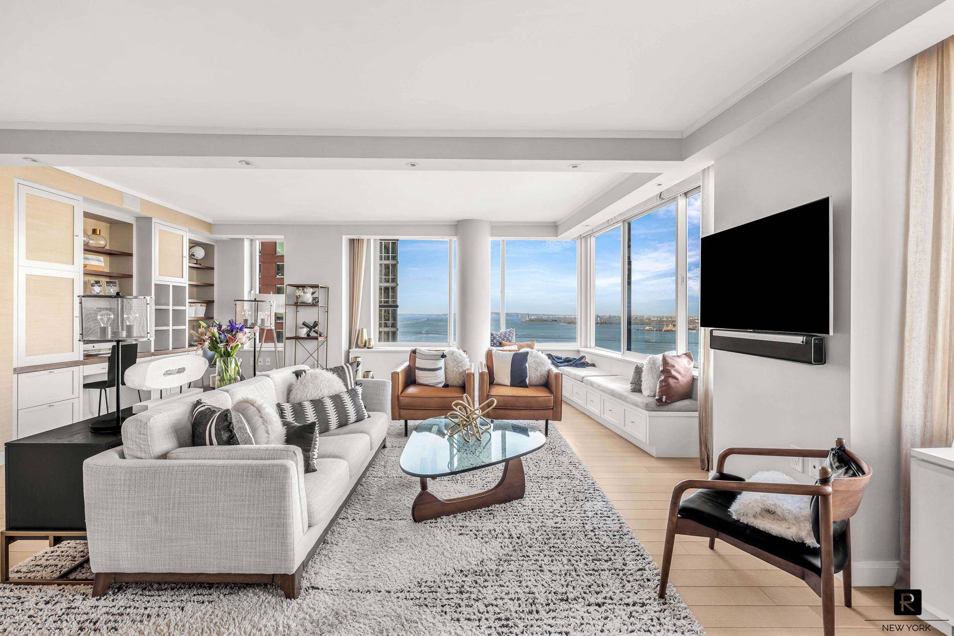 NOT TO BE MISSED Panoramic Hudson River views and spacious layout from this stunning high floor 3 bedroom 3.