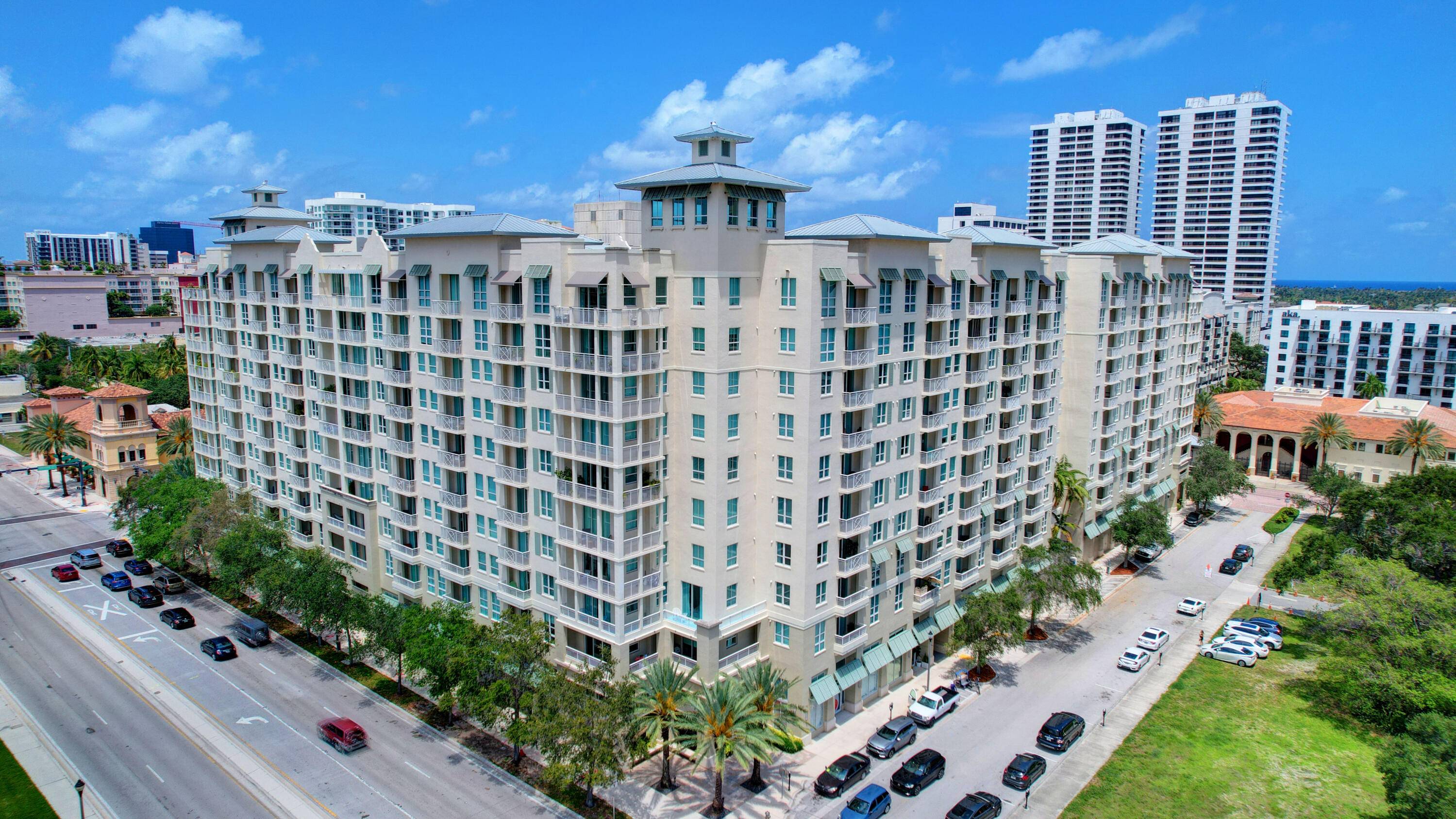 Sunny, South facing, fully furnished one bedroom condo at City Palms.