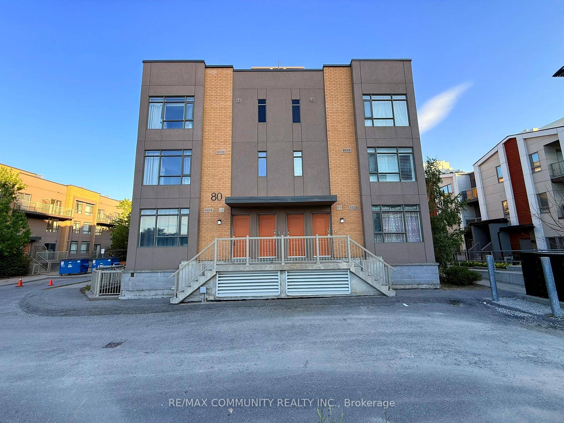 Step into this stylish stacked townhome, less than 10 years old, offering the perfect blend of modern design and unbeatable convenience with a private rooftop terrace for exclusive outdoor enjoyment.