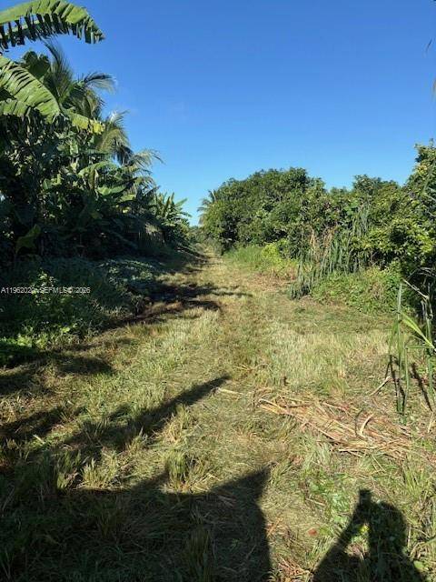 Prime 10 acre Redland agricultural opportunity Folios 30 6815 000 0143 amp ; 30 6815 000 0144.
