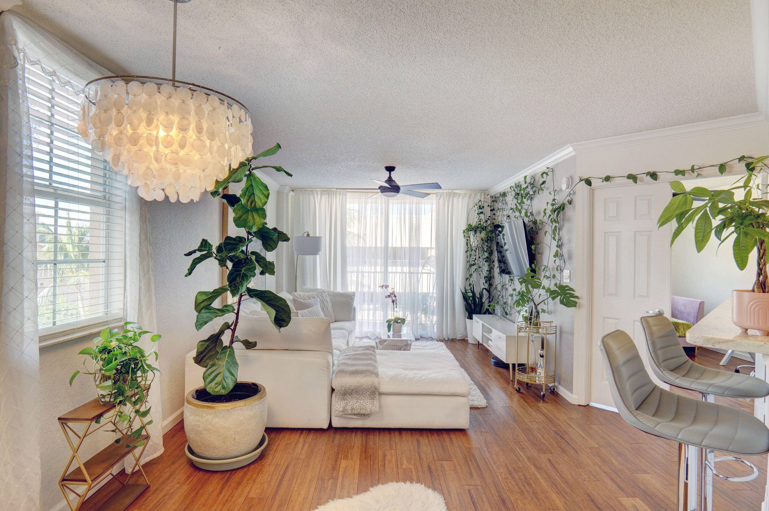 Welcome to Flagler Pointe in West Palm Beach !