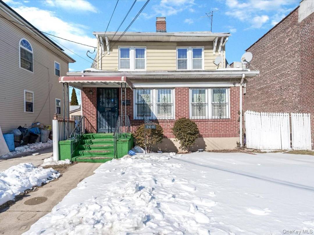 Large B3 Zoning Legal 2 Family Converted from 1 Family Queens Village Exceptional opportunity in prime Queens Village !