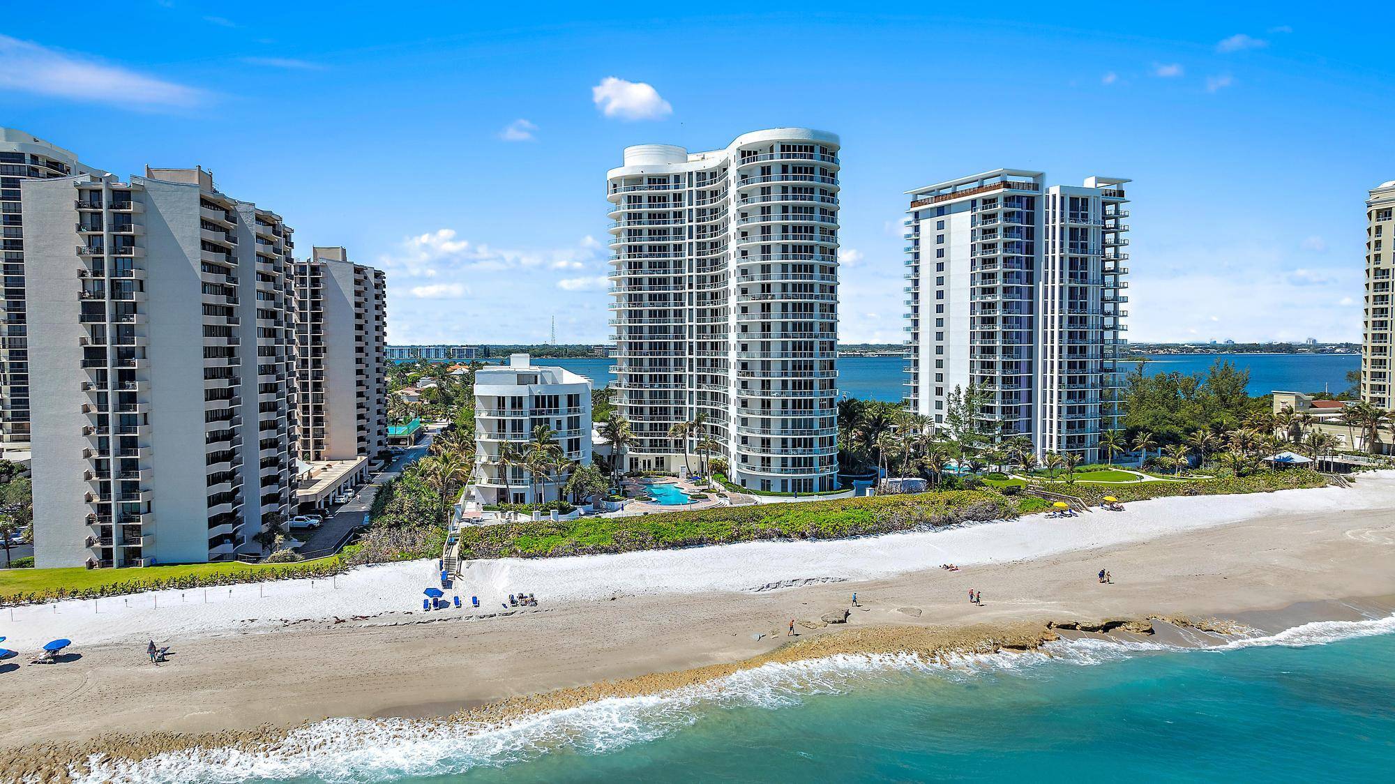 This exquisite 2, 440 square foot condo offers breathtaking oceanfront views from every room.