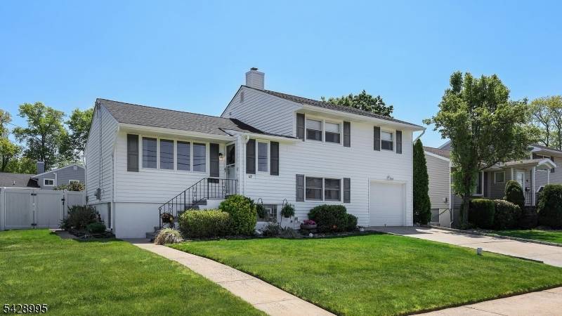 Miliken Rd Woodbridge Twp. New Jersey Single-Family