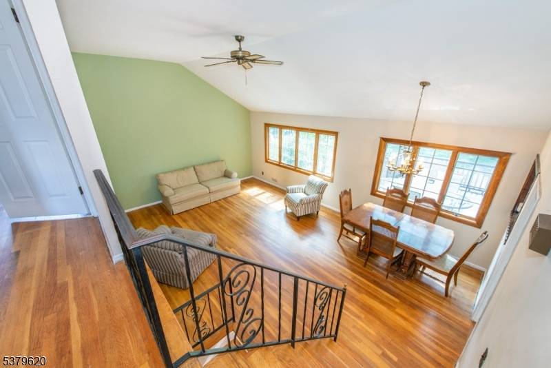 Ella Ln Wayne Twp. New Jersey Single-Family