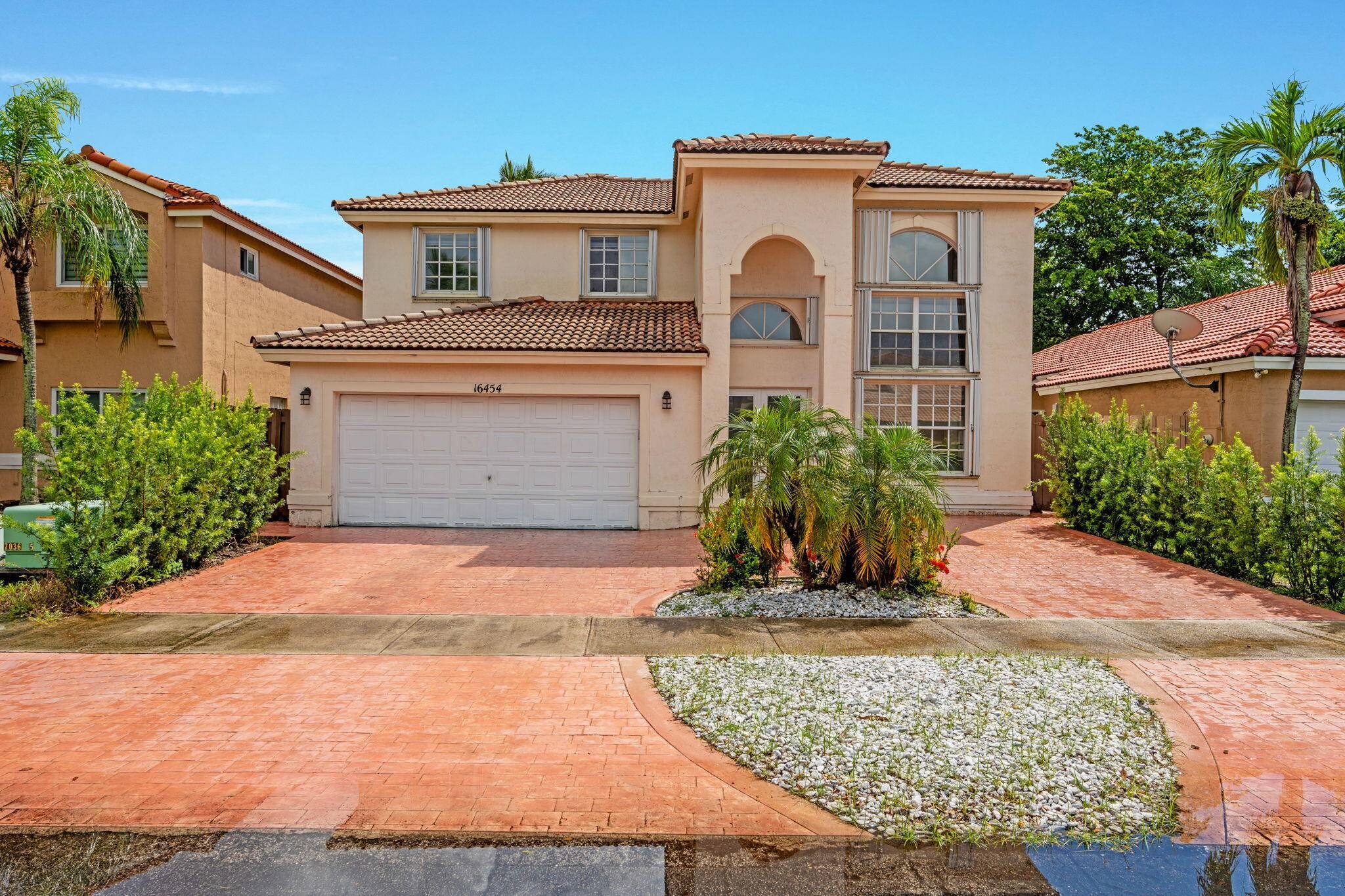 Experience modern living in this remodeled single family home in the highly desirable community of the Mansions at Forest Lakes, featuring 4 bedrooms, 3 full bathrooms and a 2 car ...