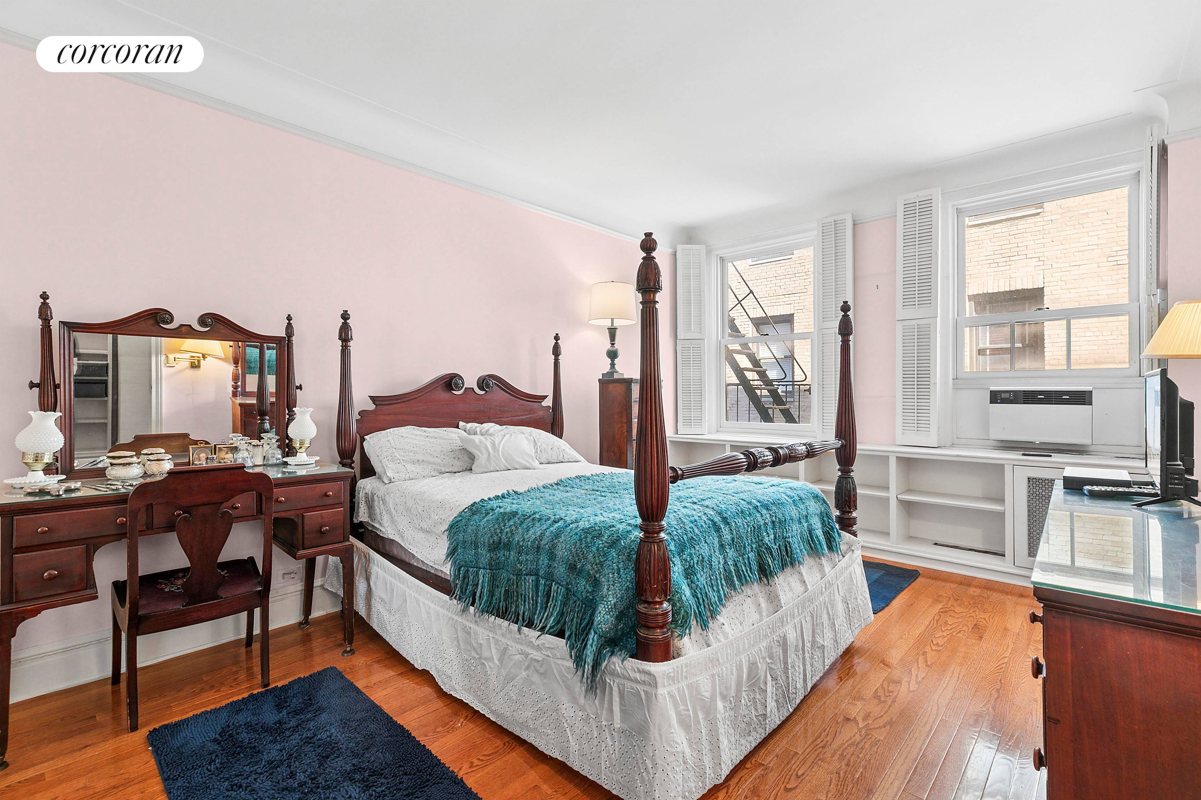 QUIET AND SPACIOUS TWO BEDROOM NEXT TO CENTRAL PARK !
