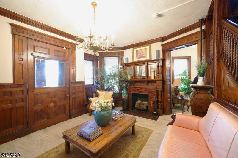 Enormous potential abounds in this spacious 7 bedroom, 4 bathroom home located just on the outskirts of the highly sought after Seven Oaks community.