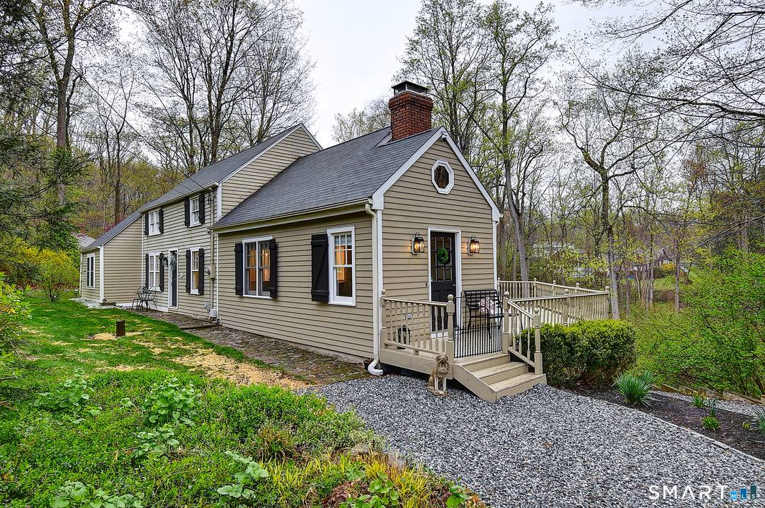 Welcome to 27 Chestnut Hill Rd.