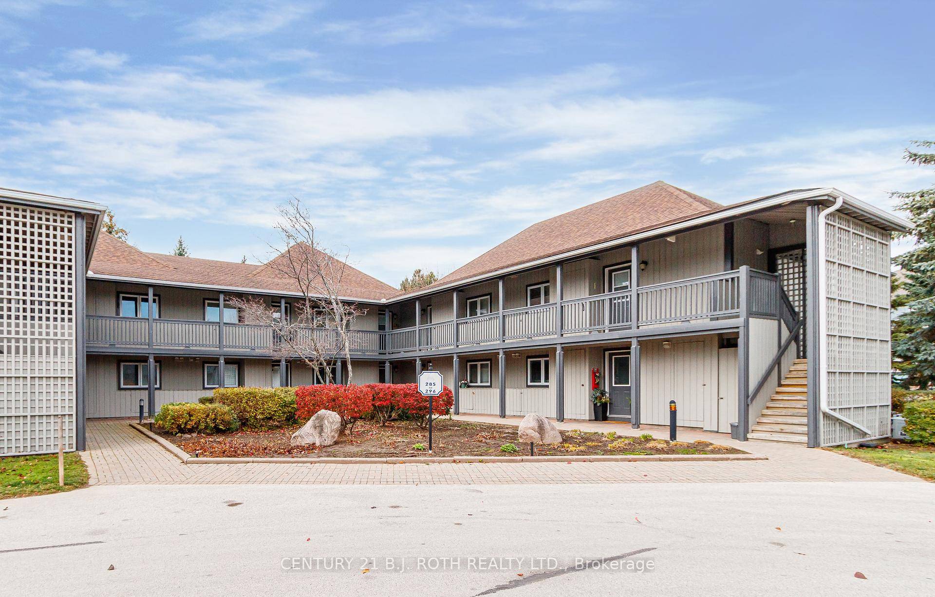 SEASONAL RENTAL available in the exclusive waterfront community of Lighthouse Point in Collingwood.